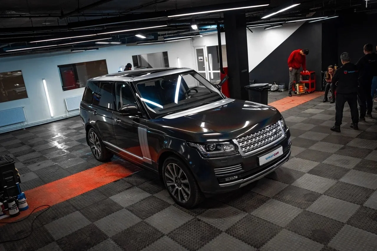 Автомобиль в студии WrapCar